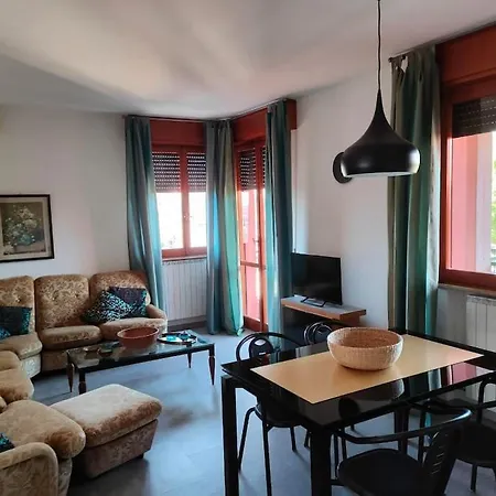 Attico Leonardo, A Due Passi Da Centro E Stazione * Rávena