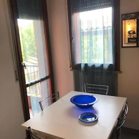 Attico Leonardo, A Due Passi Da Centro E Stazione Apartamento