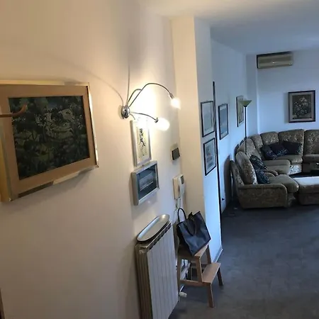 Attico Leonardo, A Due Passi Da Centro E Stazione Ravenne