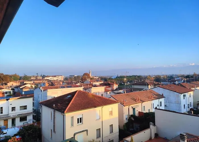 Attico Leonardo, A Due Passi Da Centro E Stazione Apartment *